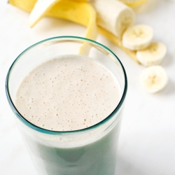 Banana Almond Smoothie | Fork Knife Swoon