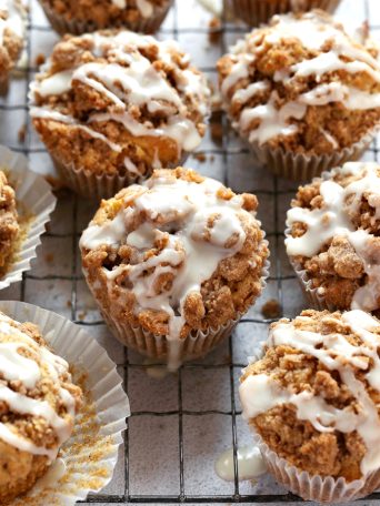 Cinnamon Streusel Apple Muffins via forkknifeswoon.com