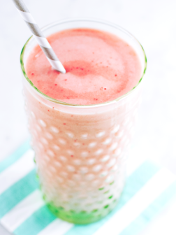 Strawberry Coconut Banana Smoothie | Fork Knife Swoon