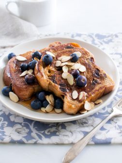Cinnamon Raisin French Toast with Berries and Almonds | Fork Knife Swoon