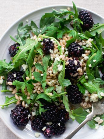 Blackberry, Farro and Arugula Salad | Fork Knife Swoon