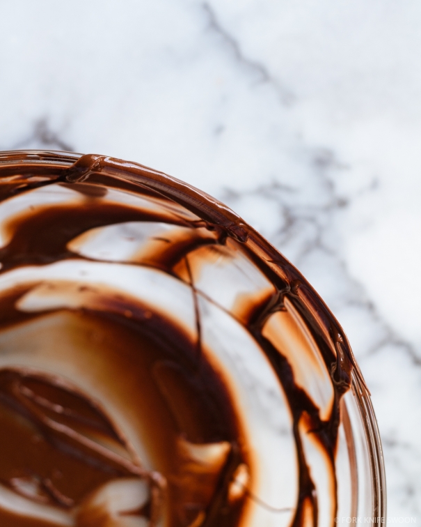 No Bake Chewy Dark Chocolate Granola Bars | Fork Knife Swoon