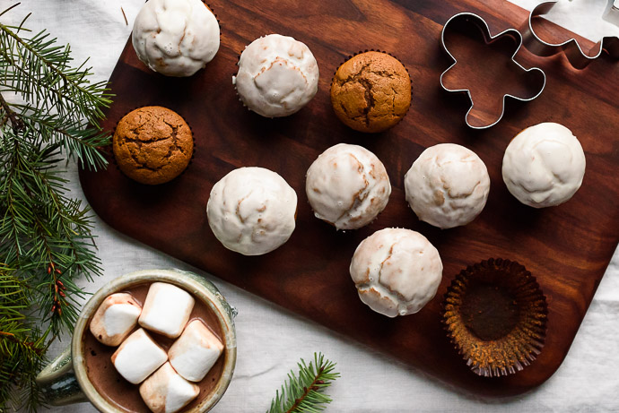 gingerbread muffins with vanilla glaze