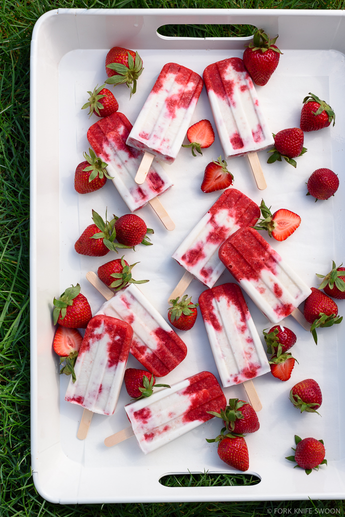 Roasted Strawberries and Cream Popsicles - Naturally gluten free and vegan optional | Fork Knife Swoon @forkknifeswoon