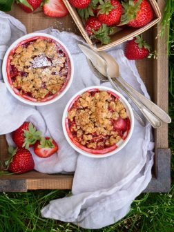 Mini Individual Strawberry Crumbles | Fork Knife Swoon @forkknifeswoon