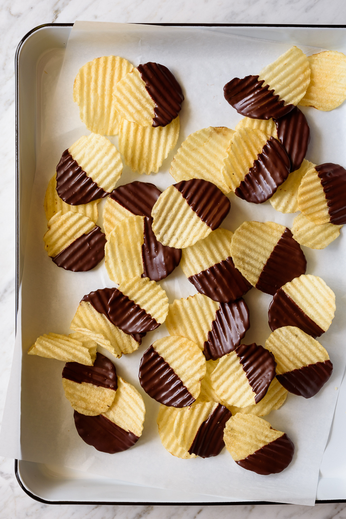 Crunchy Chocolate Peanut Butter Potato Chip Bonbons | via forkknifeswoon.com