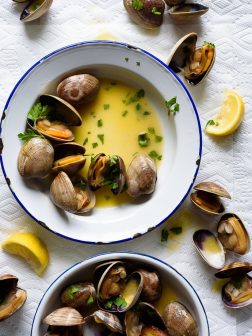 Grilled Manila Clams with Lemon Herb Butter | via forkknifeswoon.com