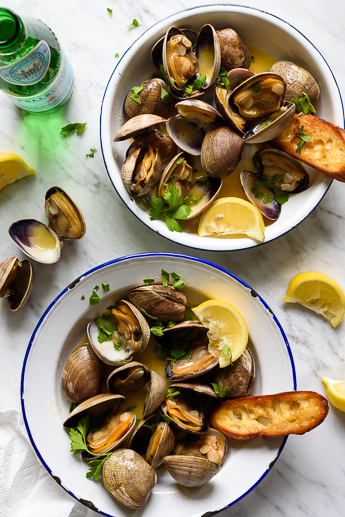 Grilled Manila Clams with Lemon Herb Butter | via forkknifeswoon.com