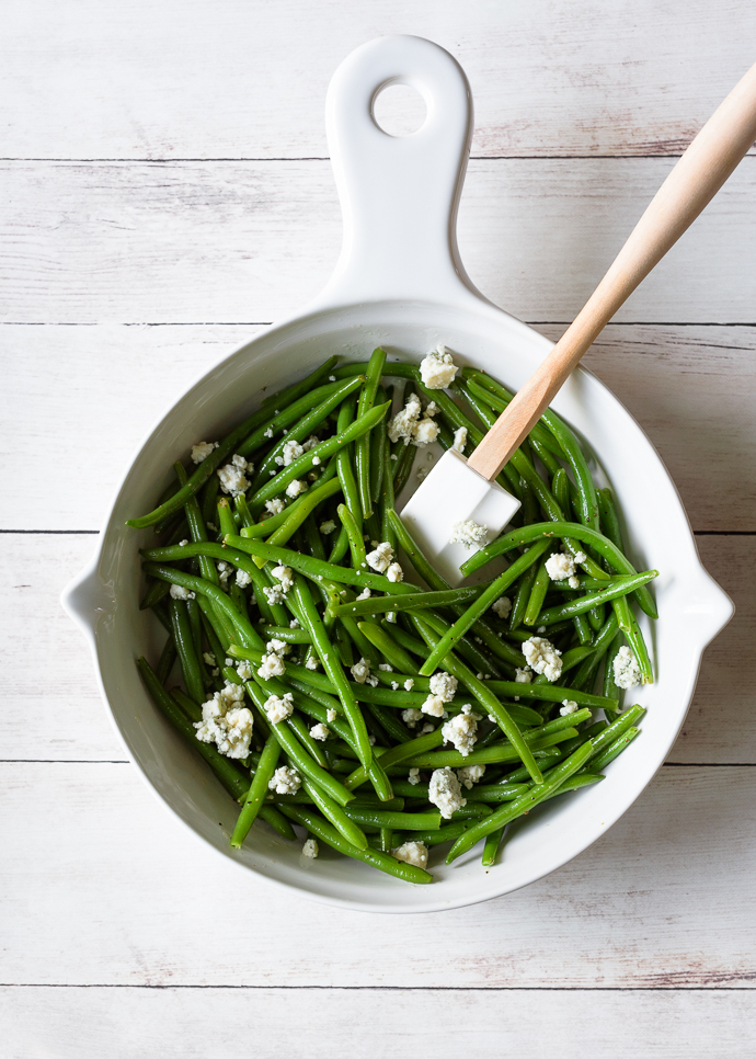Easy Skillet Green Beans with Blue Cheese via forkknifeswoon.com | @forkknifeswoon