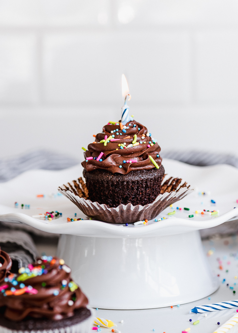 Easy Chocolate Birthday Cupcakes with Chocolate Buttercream Frosting and Sprinkles via forkknifeswoon.com